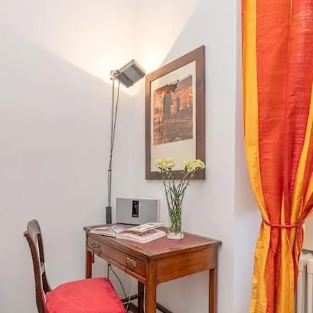La Casa Di Ross * מילאנו